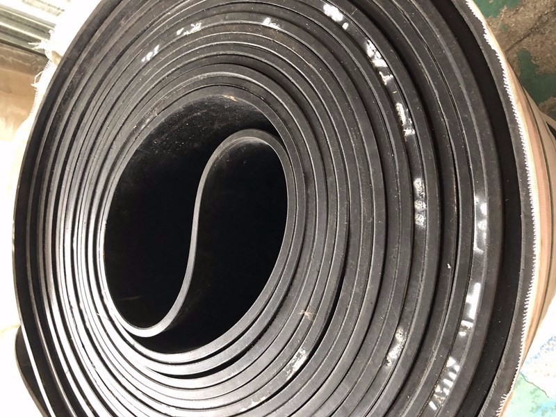 黑色橡膠輸送帶